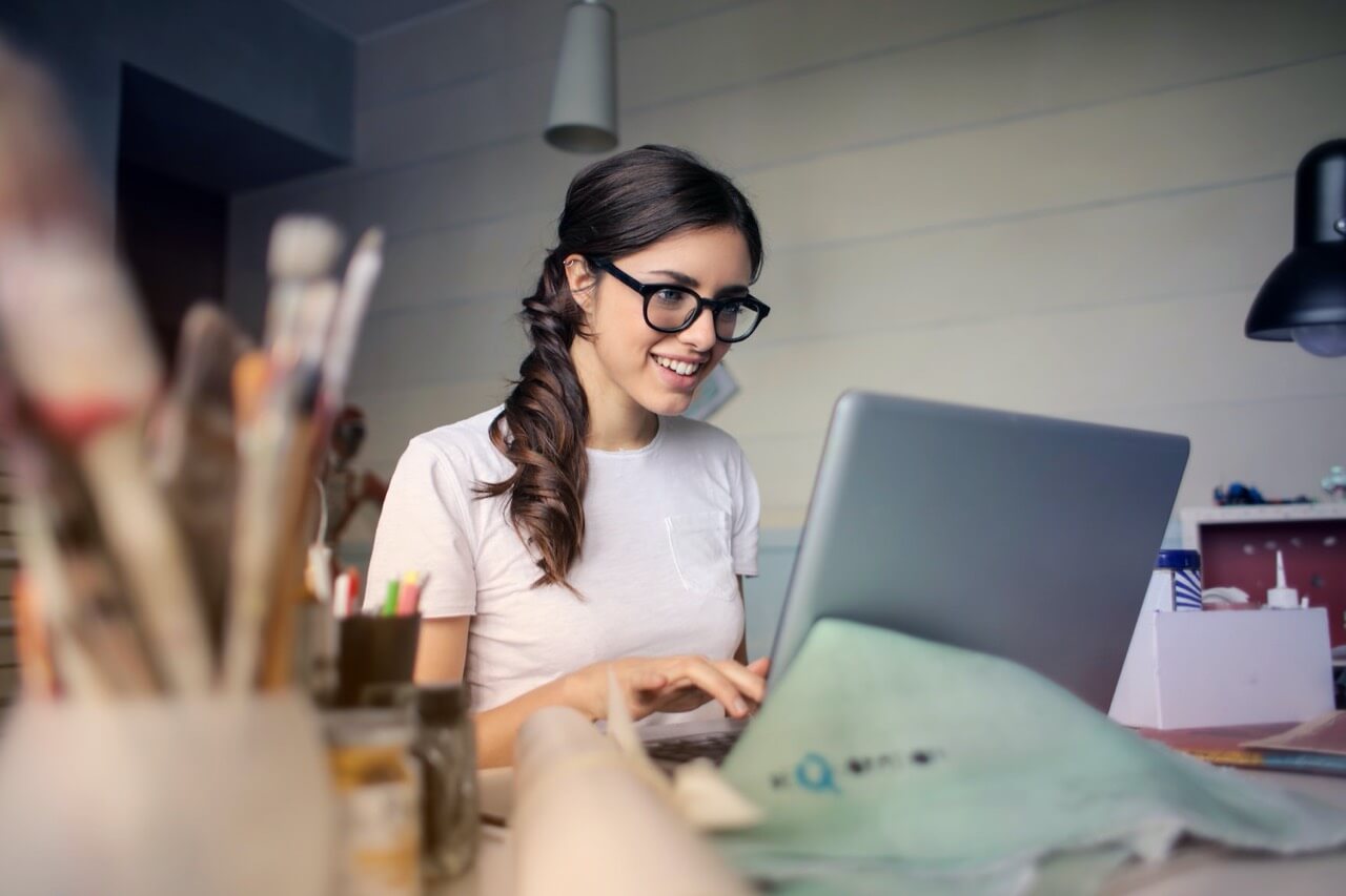 laptop-woman